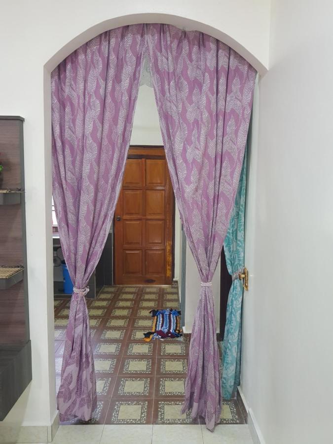 Homestay Che Wan Куантан Экстерьер фото