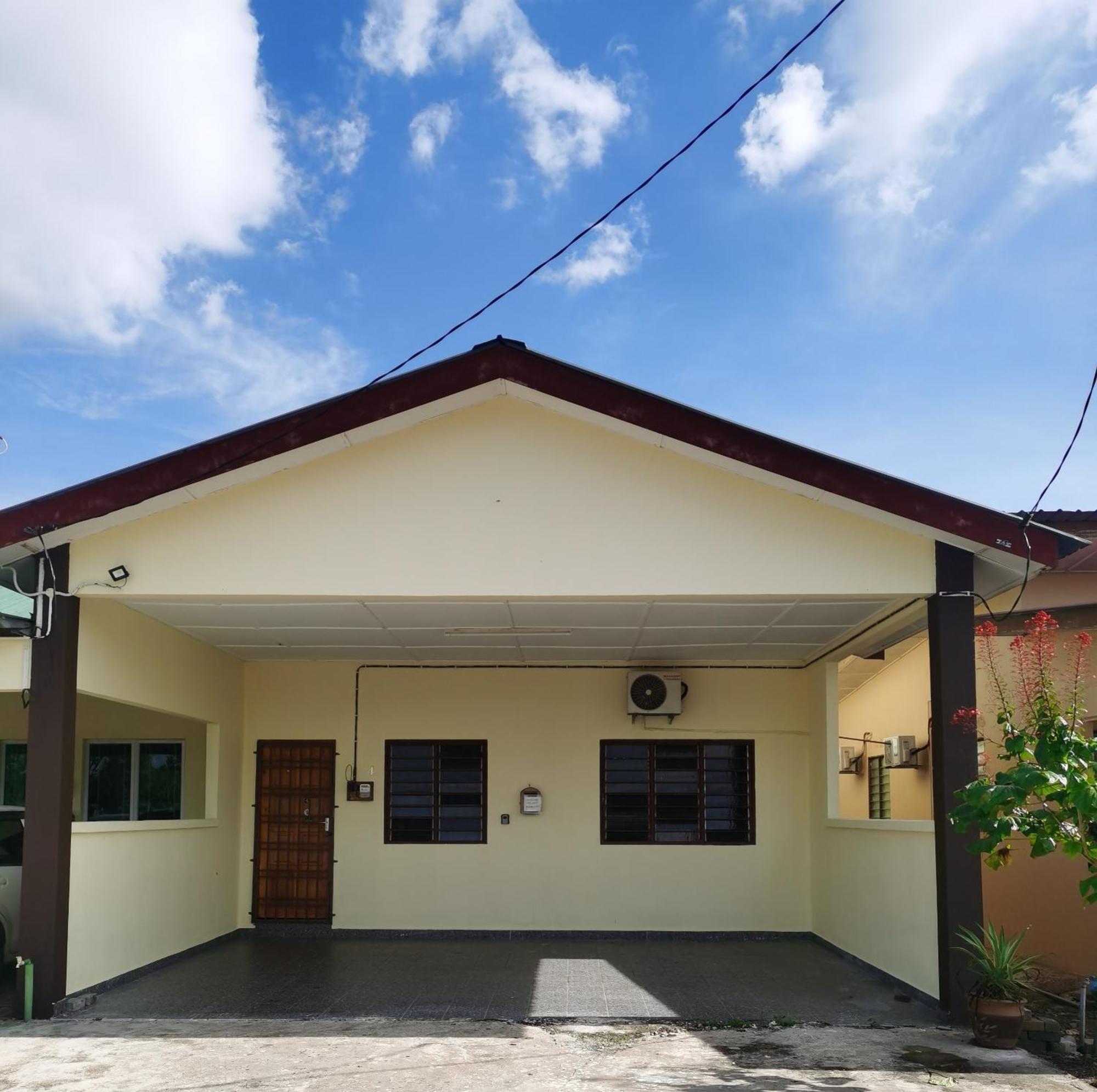 Homestay Che Wan Куантан Экстерьер фото